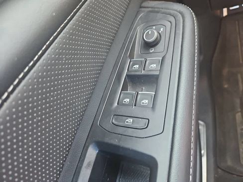 Used 2024 Volkswagen Atlas Cross Sport SEL Premium R-Line AWD/4WD image 19