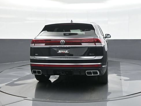 Used 2024 Volkswagen Atlas Cross Sport SEL R-Line AWD/4WD image 6