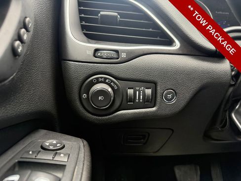 Used 2020 Jeep Cherokee Trailhawk AWD/4WD image 19