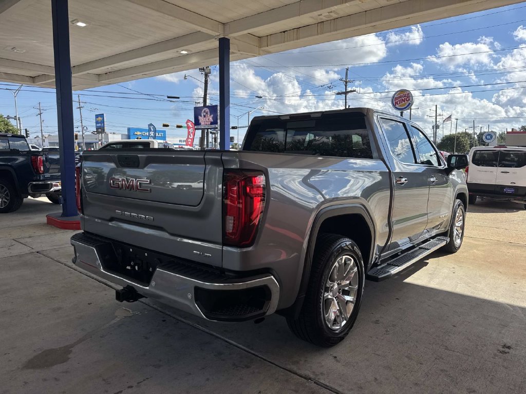 Used 2021 GMC Sierra 1500 SLT RWD image 10