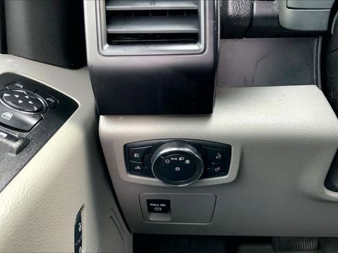 Used 2017 Ford F150 XL w/ Equipment Group 101A Mid RWD image 33