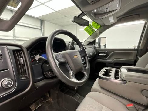 Used 2019 Chevrolet Silverado 2500 W/T image 8
