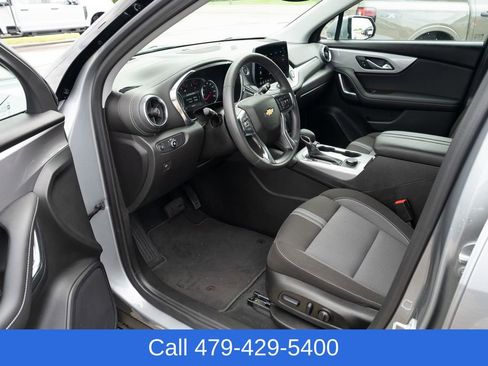 Used 2025 Chevrolet Blazer LT AWD/4WD image 17