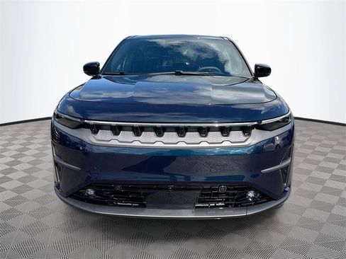 Used 2025 Jeep Wagoneer S Limited image 2