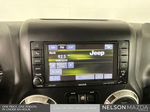 Used 2016 Jeep Wrangler Unlimited Rubicon image 33
