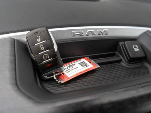 Used 2023 RAM 1500 Big Horn AWD/4WD image 28