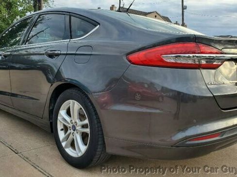 Used 2018 Ford Fusion SE w/ Fusion SE Technology Package image 20