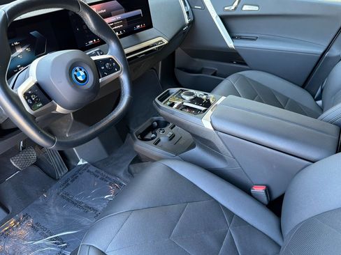 Used 2024 BMW iX xDrive50 w/ Premium Package AWD/4WD image 11
