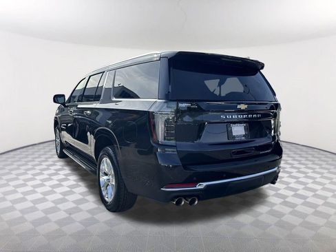 Used 2025 Chevrolet Suburban Premier RWD image 7