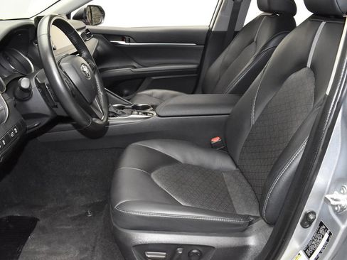 Used 2024 Toyota Camry XSE FWD image 12