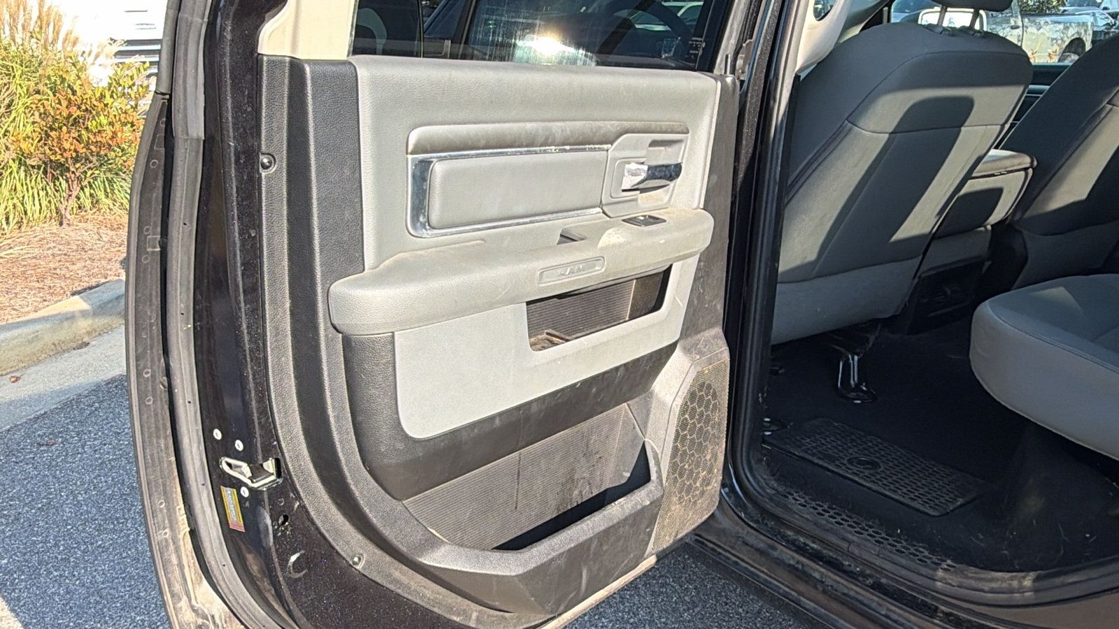 Used 2019 RAM 1500 Classic SLT RWD image 22