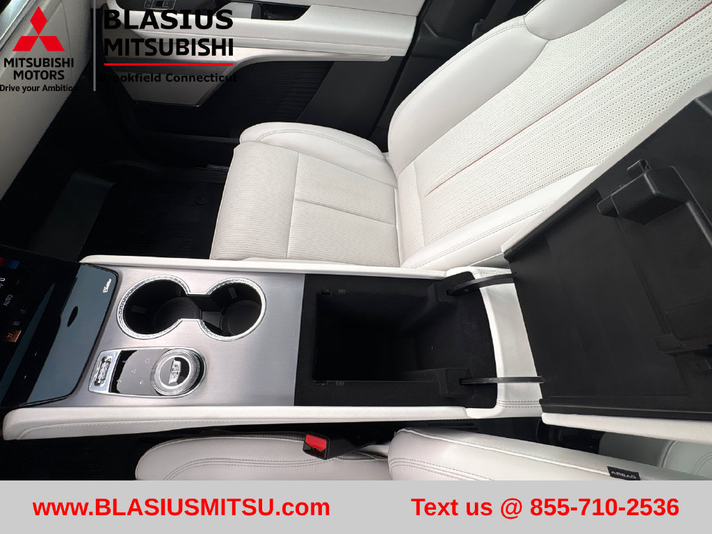 Used 2026 Cadillac Vistiq Sport AWD/4WD image 29