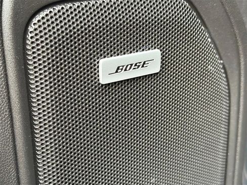 Used 2021 Chevrolet Silverado 1500 LT Trail Boss w/ Convenience Package II image 18