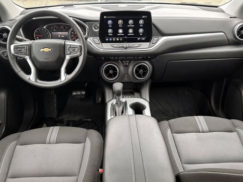 Certified 2025 Chevrolet Blazer LT w/ Convenience Package image 12