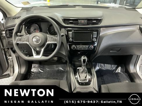 Used 2020 Nissan Rogue Sport S FWD image 8