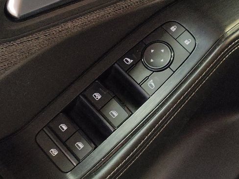 Used 2022 Nissan Rogue SV image 27