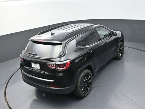New 2026 Jeep Compass Latitude image 15