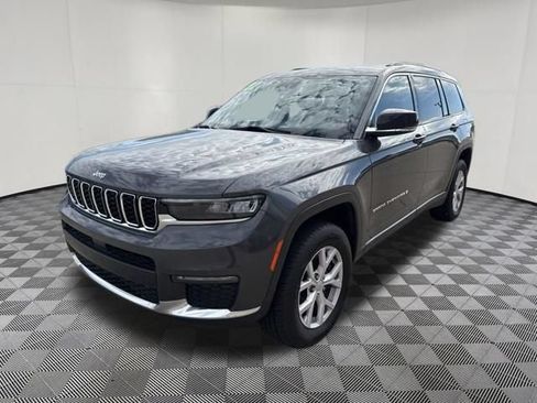 Used 2022 Jeep Grand Cherokee L Limited AWD/4WD image 13