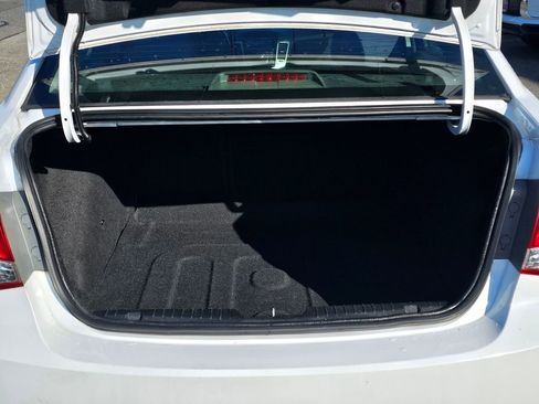 Used 2014 Chevrolet Cruze LT image 11