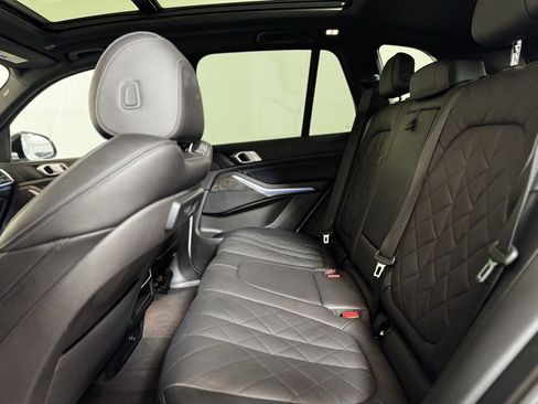 Used 2023 BMW X5 xDrive40i w/ Premium Package image 23