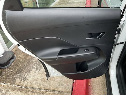 Used 2025 Hyundai Kona SEL image 19