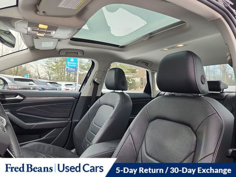 Certified 2024 Volkswagen Jetta SEL image 16