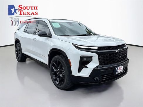 Used 2024 Chevrolet Traverse RS FWD image 1