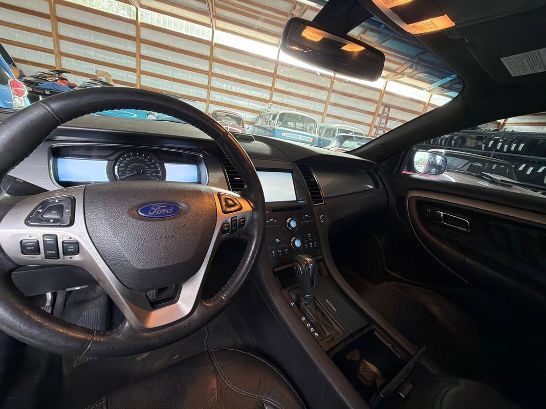 Used 2014 Ford Taurus SEL w/ Equipment Group 201A FWD image 13