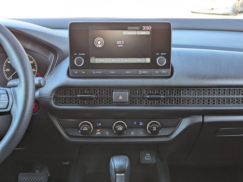 Used 2025 Honda HR-V LX image 18