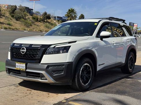 Used 2023 Nissan Pathfinder Rock Creek AWD/4WD image 4