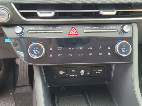 New 2025 Hyundai Sonata Limited image 11