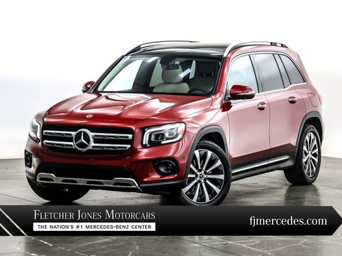 Used 2021 Mercedes-Benz GLB 250 4MATIC image 1