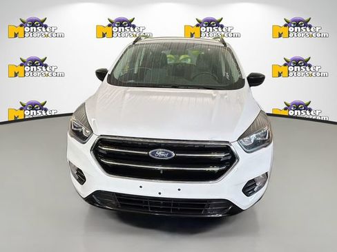 Used 2018 Ford Escape SE w/ SE SYNC Package AWD/4WD image 2