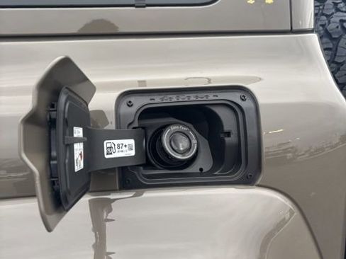 New 2025 Ford Bronco Raptor image 11