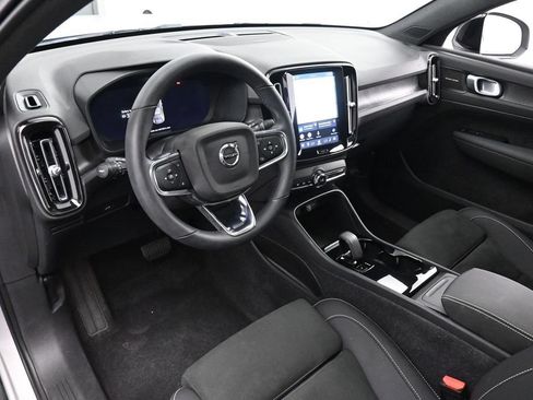 Used 2023 Volvo C40 P8 Recharge Ultimate AWD/4WD image 14