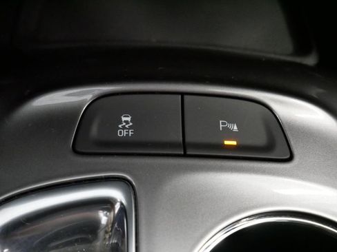 Used 2020 Chevrolet Malibu LT image 35