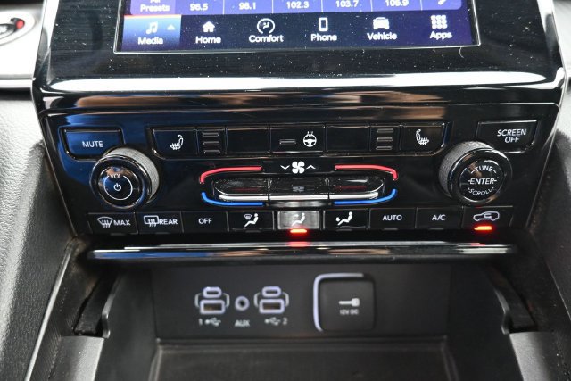 Used 2025 Jeep Grand Cherokee Altitude AWD/4WD image 25