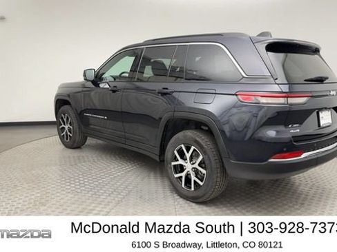 Used 2024 Jeep Grand Cherokee Limited AWD/4WD image 4