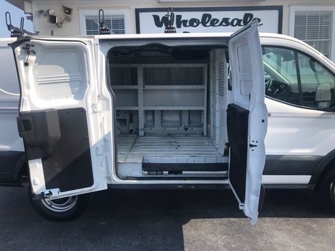 Used 2016 Ford Transit 250 130 Low Roof RWD image 9