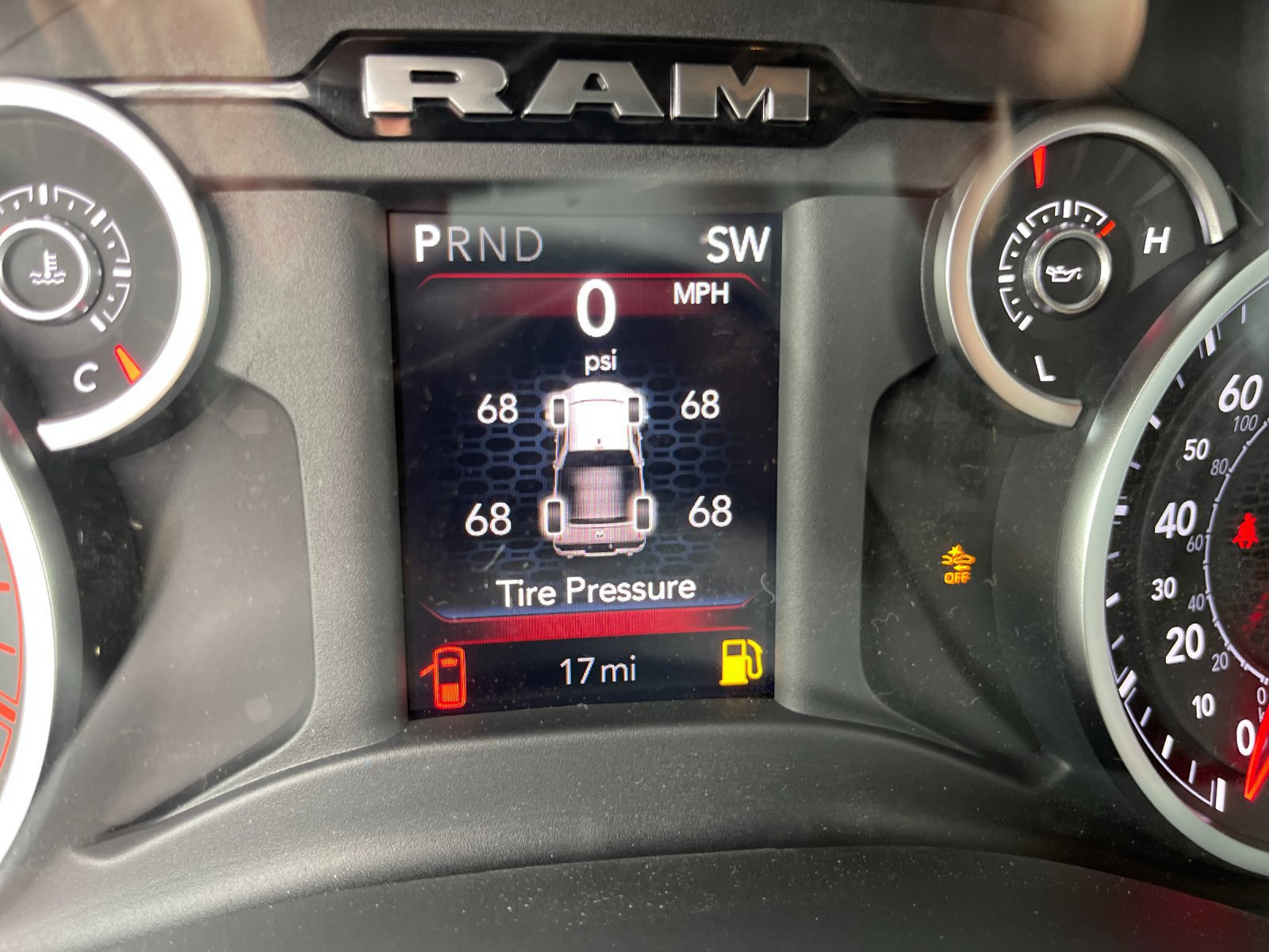 New 2026 RAM 2500 Big Horn AWD/4WD image 28