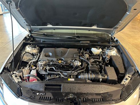 Used 2025 Toyota Camry LE image 32