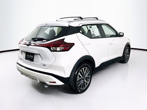 Used 2024 Nissan Kicks SV w/ Exterior Package image 9