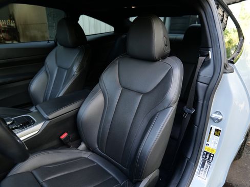 Used 2023 BMW 430i xDrive Coupe w/ M Sport Package image 19