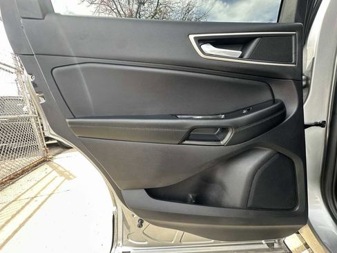 Used 2020 Ford Edge SEL w/ Cold Weather Package image 36