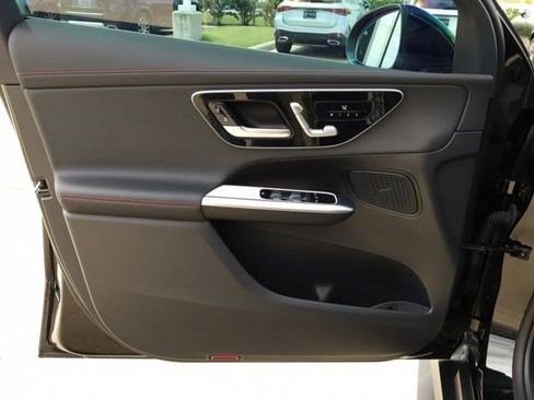 Certified 2025 Mercedes-Benz GLC 43 AMG 4MATIC image 21