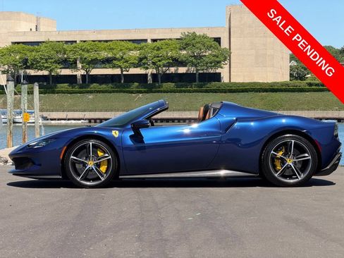 Used 2024 Ferrari 296 GTS RWD image 2