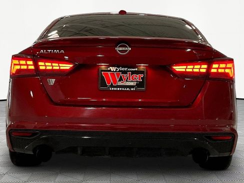 Used 2023 Nissan Altima 2.5 SR FWD image 5