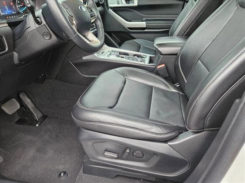 Used 2023 Ford Explorer Limited w/ Equipment Group 301A image 15