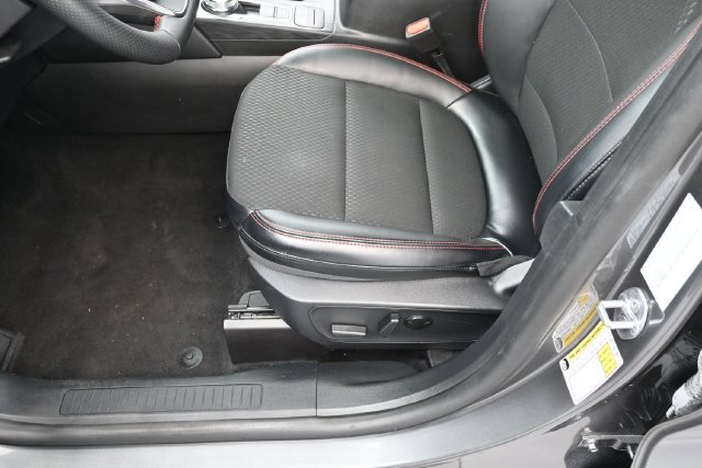 Used 2025 Ford Escape ST-Line FWD image 13