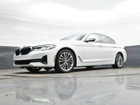 Used 2023 BMW 530i w/ Convenience Package image 37